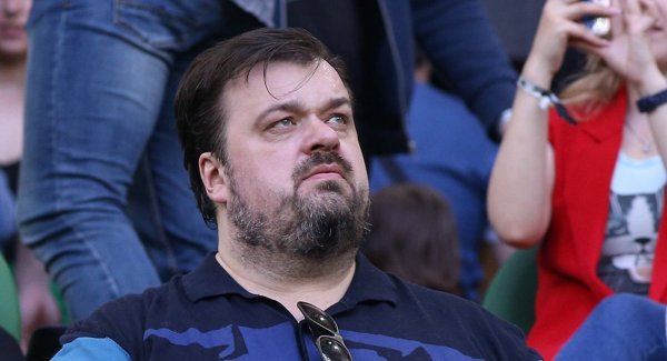 Василий Уткин утверждает, что на него напали