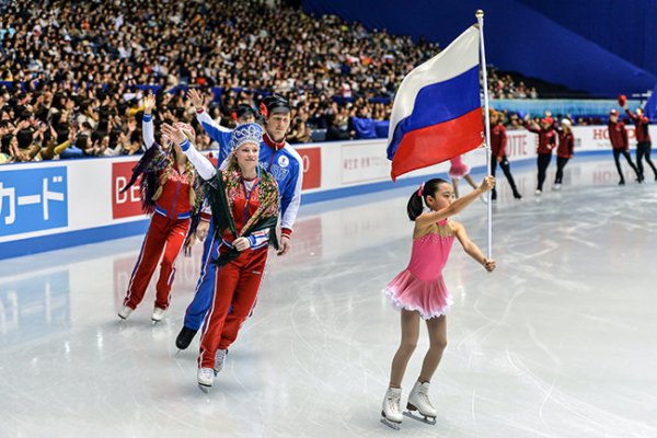 Сочинские фигуристы выиграли короткую программу на командном чемпионате мира