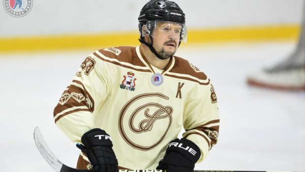 «Макаровец» Максим Шкадов: «Эта награда не только моя, но и партнеров, с кем я играю в связках. Тех, которые создают комбинации и отдают передачи»