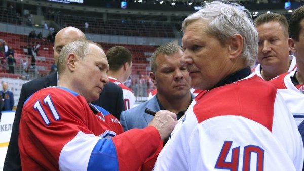 Александр Мельников: «Я очень горд тем, что Президент забил мне первый гол!»