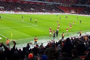 После победы в Туле фанаты футбольного клуба «Краснодара» призывают Маурисиу Перейру не уходить из команды