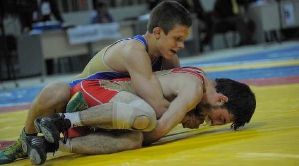 В Сочи состоится чемпионат России по вольной борьбе