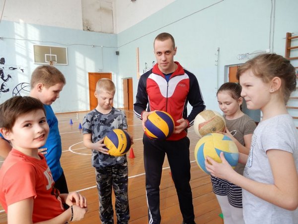 Инцидент с учителем физкультуры: как посодействовать ребенку?