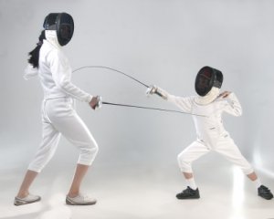 Занятия фехтованием для ребёнка: какую пользу принесёт и с какого возраста заниматься?