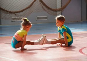 Плоскостопие у ребенка: какой спорт выбрать