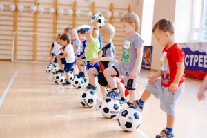 Плоскостопие у ребенка: какой спорт выбрать