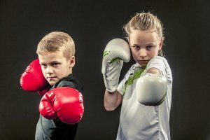 Занятия боксом для детей, с какого возраста стоит заниматься, какую пользу они принесут?