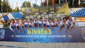 Женская команда России в финале Чемпионата Европы по пляжному регби одержала победу над сборной Италии
