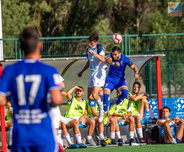 В полуфинале футбольного студенческого Чемпионата Европы Россия сильнее хозяев