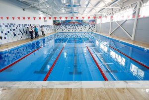 В Апшеронске выстроили спортивный комплекс с бассейном