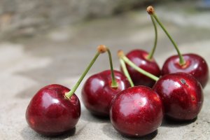 Польза черешни для спортсмена