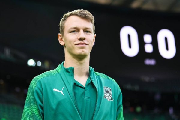 Матвея Сафонова из футбольного клуба «Краснодар» включили в Dream Team