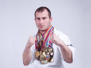 Чемпион мира по карате, проведет тренировку для краснодарцев