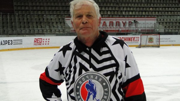 Легендарный судья Валерий Каманицын: «Посмотрел на лед, что-то сыпется. Не песок, а нерастраченный порох!»