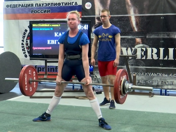 В Краснодаре был проведен чемпионат ЮФО и СКФО по пауэрлифтингу