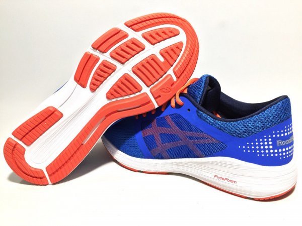 Обзор кроссовок Asics Roadhawk FF
