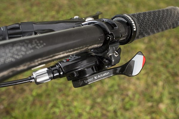 Обзор: Манетка триггерная SRAM XX1 11 Скоростей
