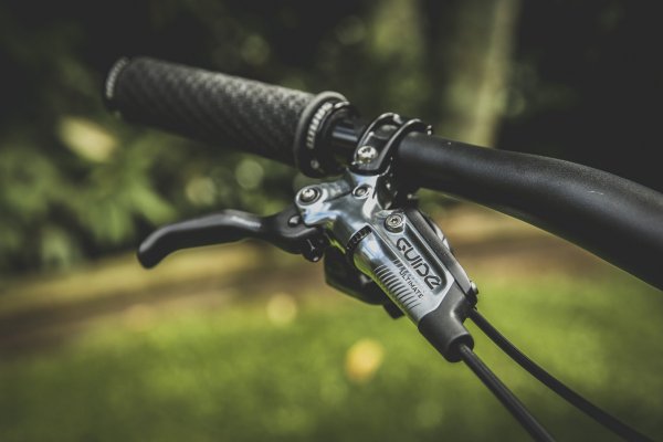 SRAM презентовали новые тормоза Guide Ultimate