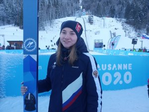 Анна Шпынева — чемпионка ЮОИ-2020 в прыжках с трамплина