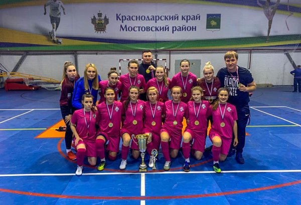 Футболистки КубГУ – трехкратные чемпионы ЮФО/СКФО по мини-футболу!