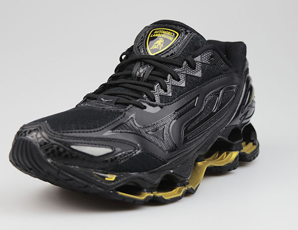Эксклюзивная модель Mizuno Wave Tenjin 3