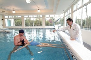 Методика реабилитации больных остеохондрозом в бассейне, программы реабилитации