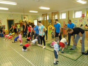 Актуальность физкультурных занятий в детском саду и семье