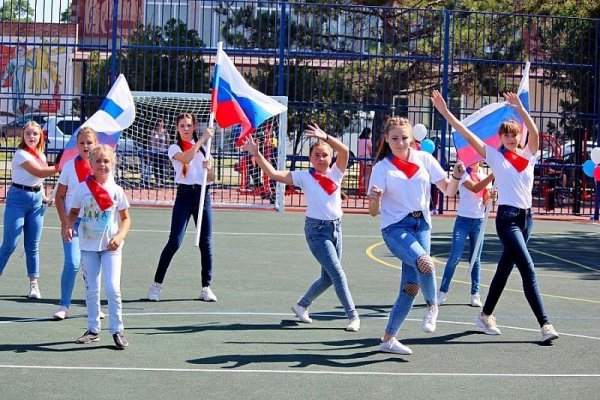 В Белоглинском районе открыли спортивную площадку