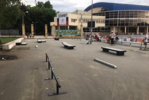 В Краснодаре возле ДС «Олимп» оборудовали скейт-площадку