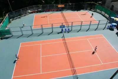 В Сочи реконструируют тенисные поля